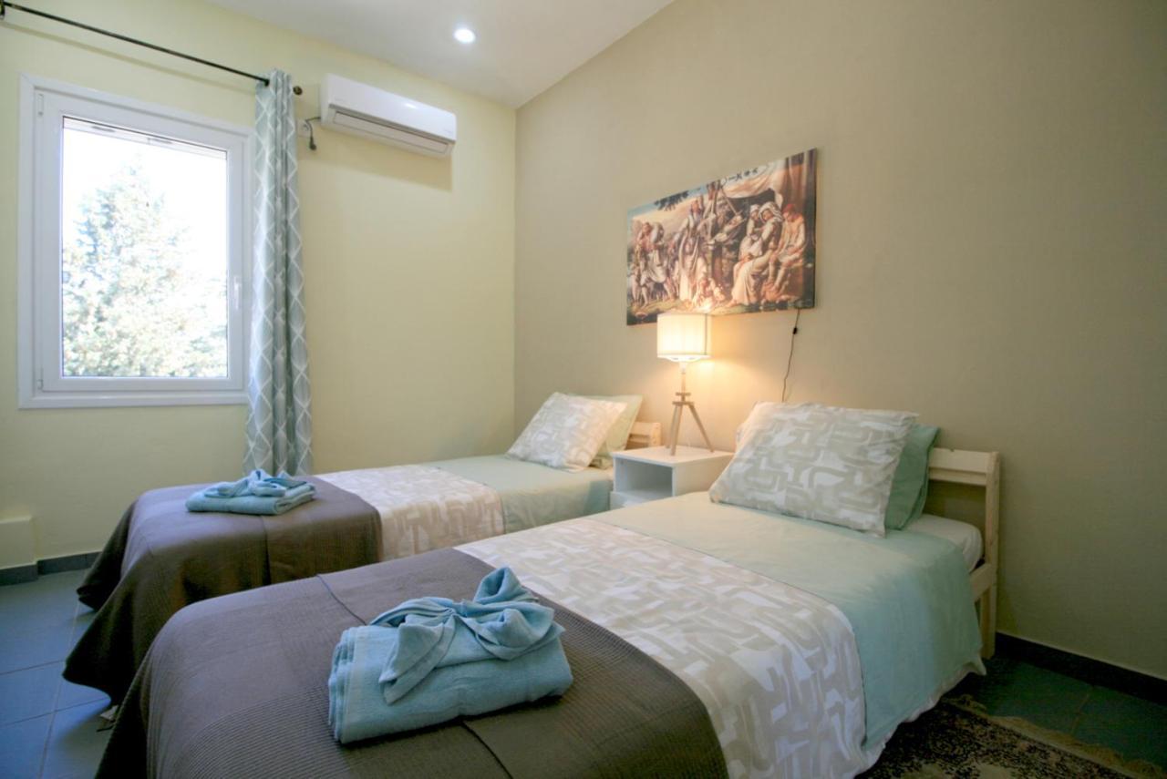 Seaside, Relaxing Family House With Playground! Villa Lavrys 4 Marathi  Exterior photo
